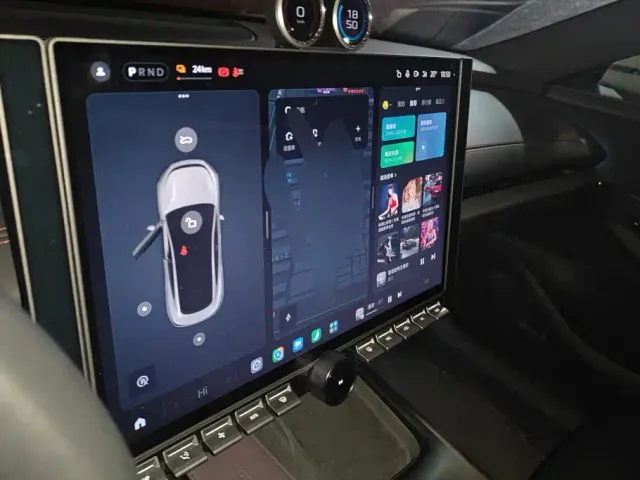 Xiaomi SU7 — Фото автомобиля 13