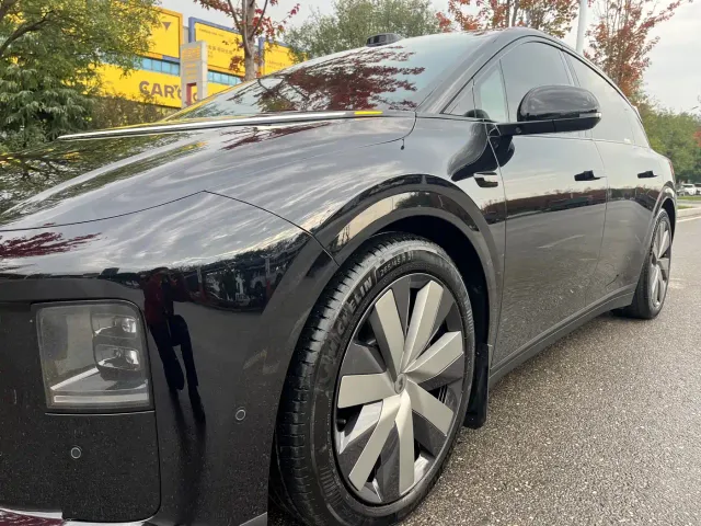 Li Auto i6 — Фото автомобиля 4