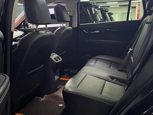 Buick Envision Plus — Фото автомобиля 15