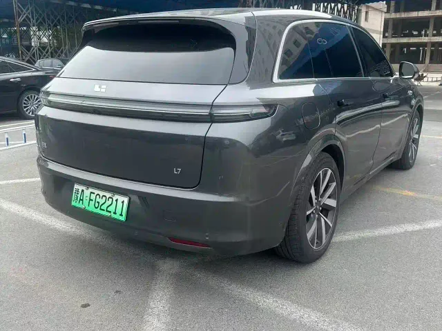 Li Auto L7 — Фото автомобиля 5