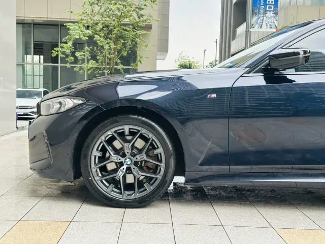 BMW 3 Series — Фото автомобиля 21