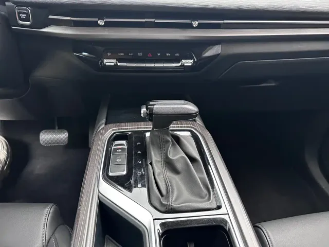 Wuling Jiachen — Фото автомобиля 20