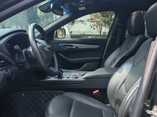 Cadillac CT5 — Фото автомобиля 4