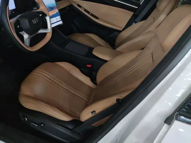 Geely Galaxy L7 — Фото автомобиля 14