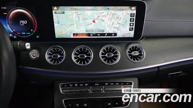 Mercedes-Benz CLS-Class — Фото автомобиля 14