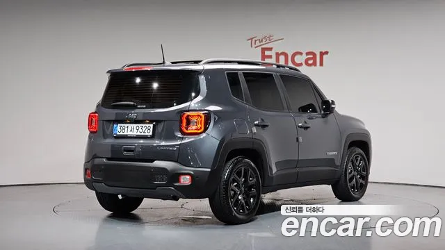 Jeep Renegade — Фото автомобиля 2