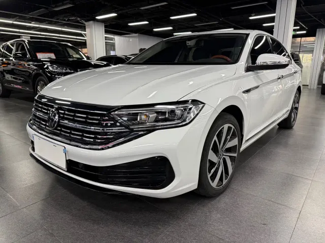 Фотография автомобиля — Volkswagen Sagitar