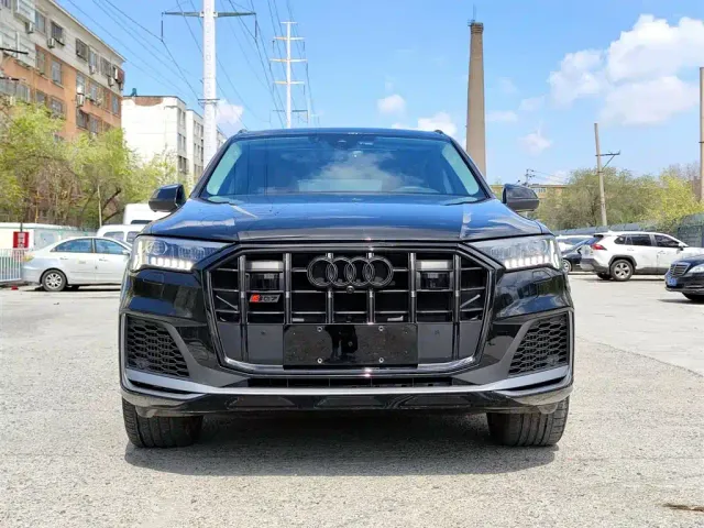Audi Q7 — Фото автомобиля 2