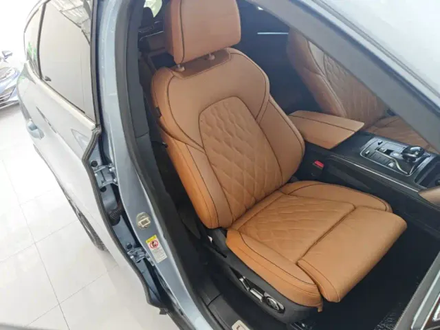 BYD Tang — Фото автомобиля 24