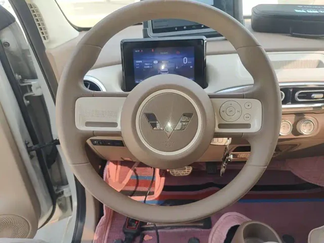 Wuling Hongguang Mini EV — Фото автомобиля 10