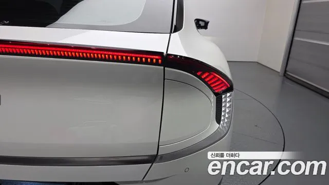 Kia EV6 — Фото автомобиля 21