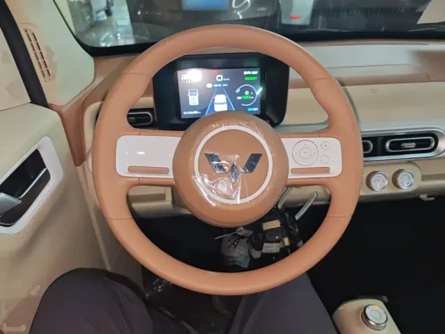 Wuling Hongguang Mini EV — Фото автомобиля 10