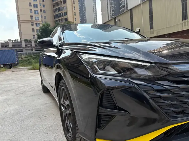 Dongfeng Yixuan — Фото автомобиля 16