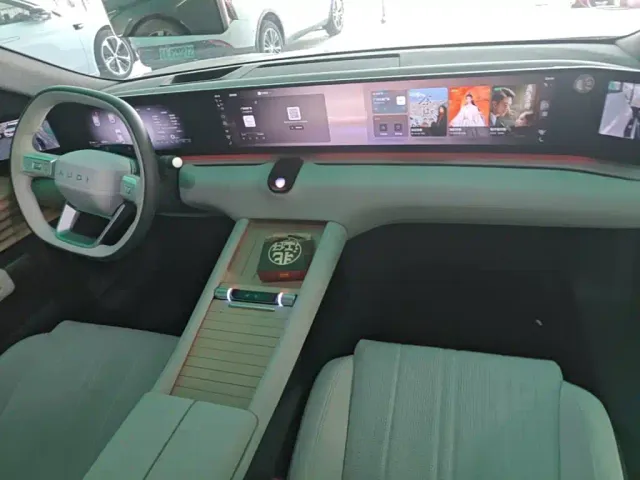 Audi E5 Sportback — Фото автомобиля 9
