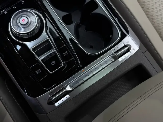 Kia Carnival — Фото автомобиля 15