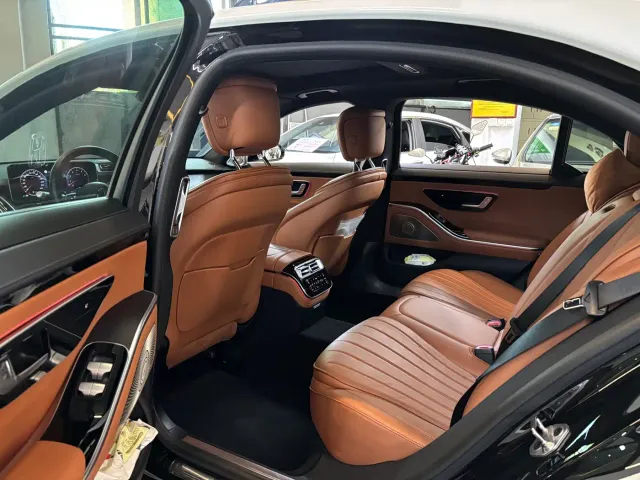 Mercedes-Benz S-Class — Фото автомобиля 13