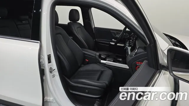 Mercedes-Benz GLB-Class — Фото автомобиля 16