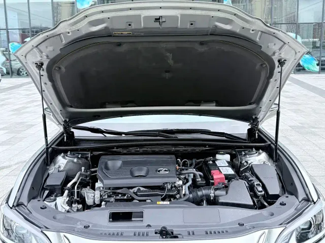 Lexus ES — Фото автомобиля 24