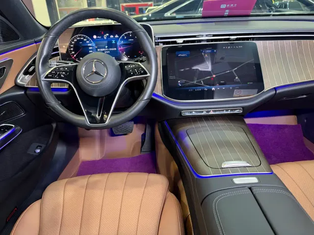 Mercedes-Benz E-Class — Фото автомобиля 17