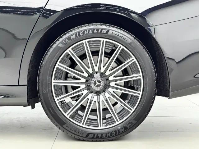Mercedes-Benz E-Class — Фото автомобиля 16