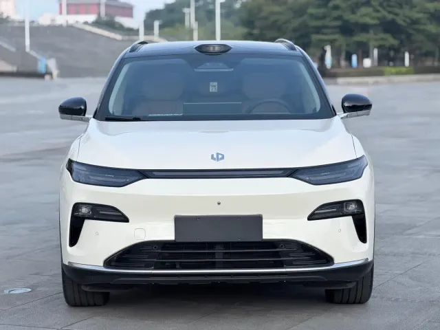 Leapmotor C11 — Фото автомобиля 2