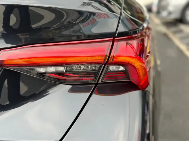 Toyota Avalon — Фото автомобиля 15