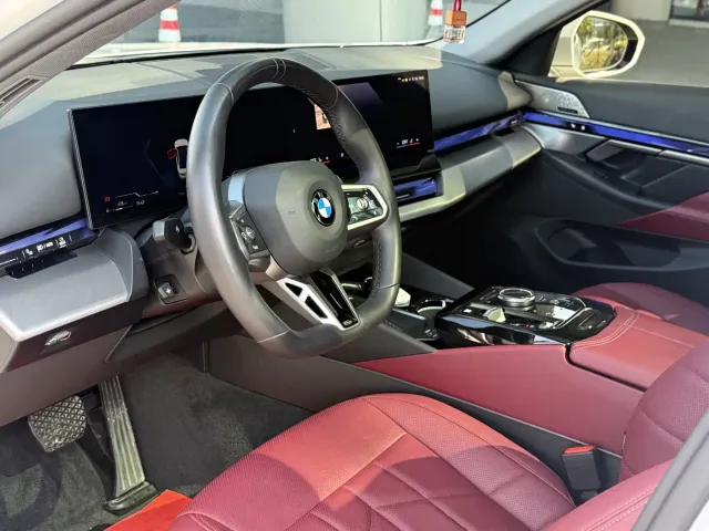 BMW 5 Series — Фото автомобиля 10