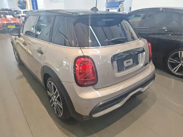 MINI Hatch — Фото автомобиля 4