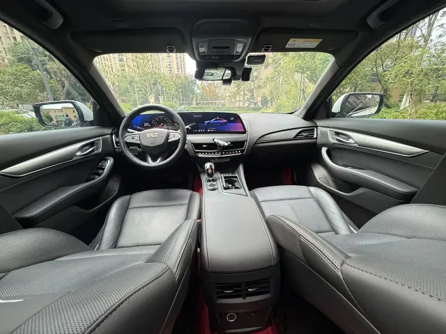 Cadillac CT5 — Фото автомобиля 18