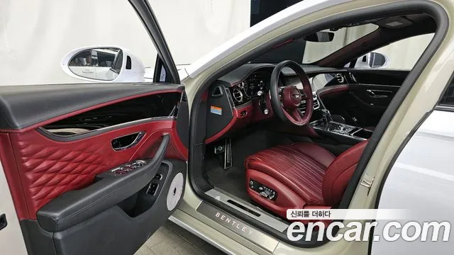 Bentley Flying Spur Generation 3 — Фото автомобиля 10