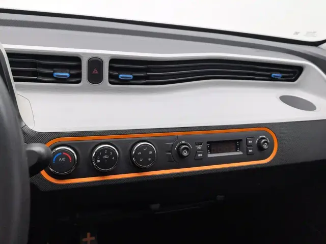 Wuling Hongguang Mini EV — Фото автомобиля 12