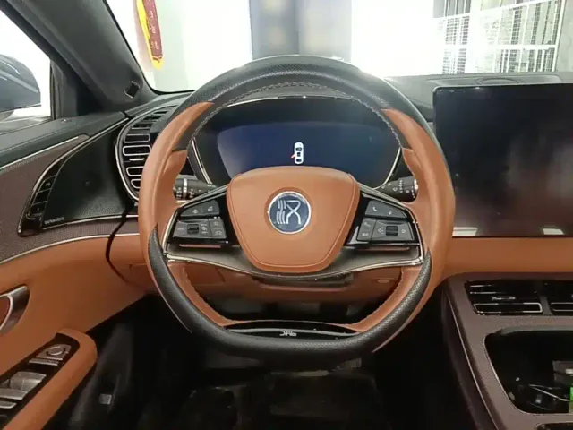 BYD Han — Фото автомобиля 6
