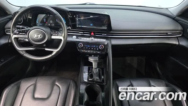 Hyundai Avante CN7 — Фото автомобиля 10