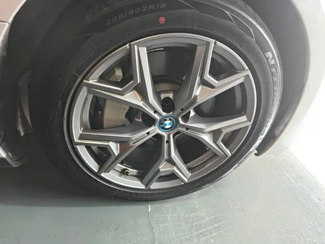 BMW i3 — Фото автомобиля 11
