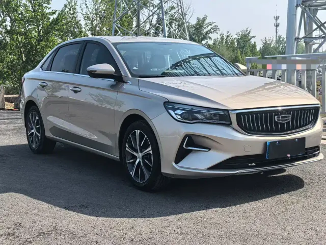 Geely Emgrand — Фото автомобиля 3