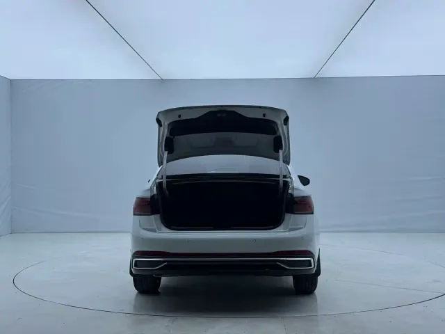 Volkswagen Sagitar — Фото автомобиля 8