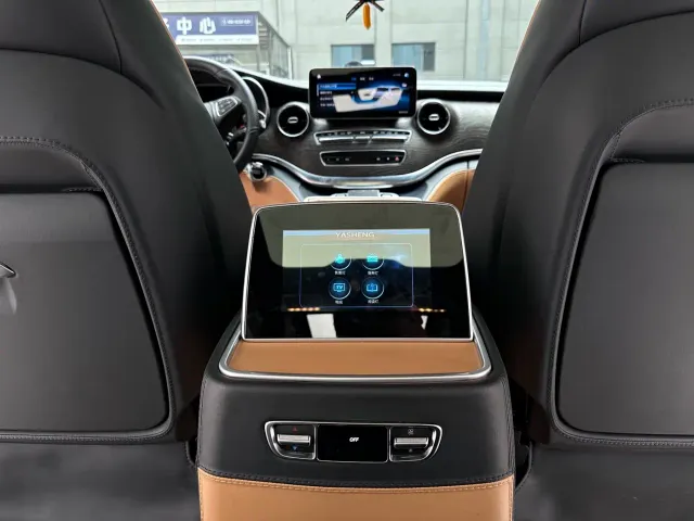 Mercedes-Benz V-Class — Фото автомобиля 16