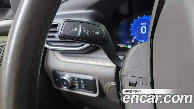 Ford Explorer — Фото автомобиля 27
