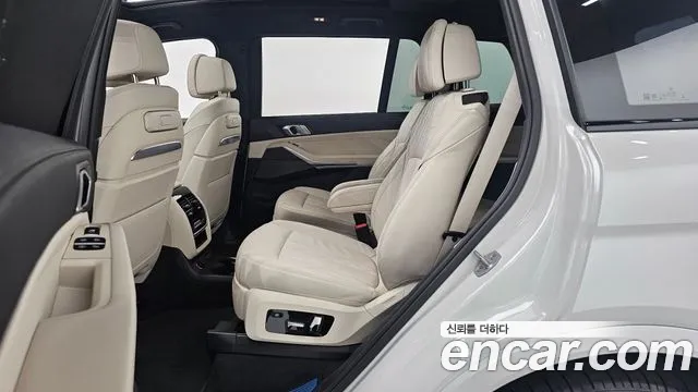 BMW X7 — Фото автомобиля 9