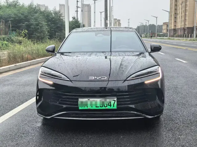 BYD Seal 07 DM-i — Фото автомобиля 2