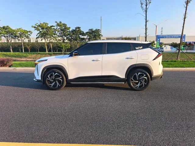 Geely Boyue — Фото автомобиля 11
