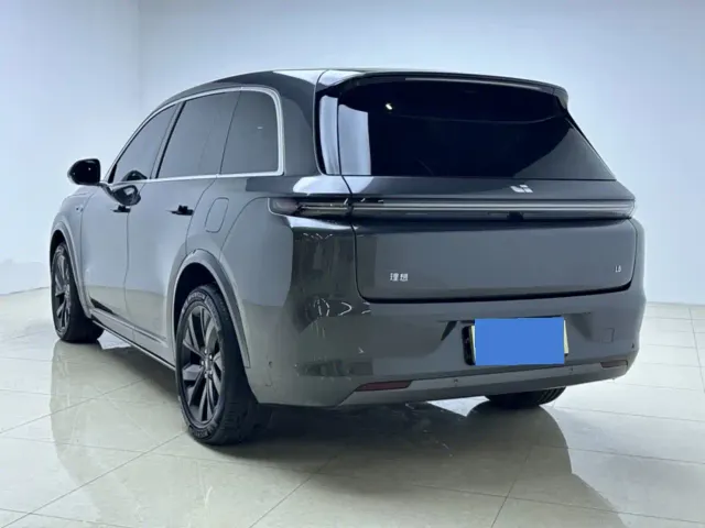 Li Auto L8 — Фото автомобиля 5
