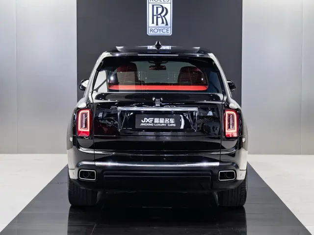 Rolls-Royce Cullinan — Фото автомобиля 15