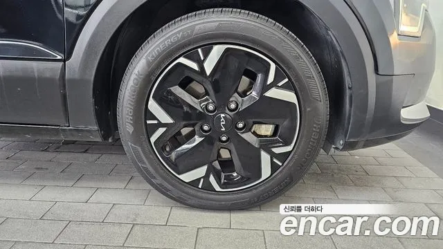 Kia Niro — Фото автомобиля 21