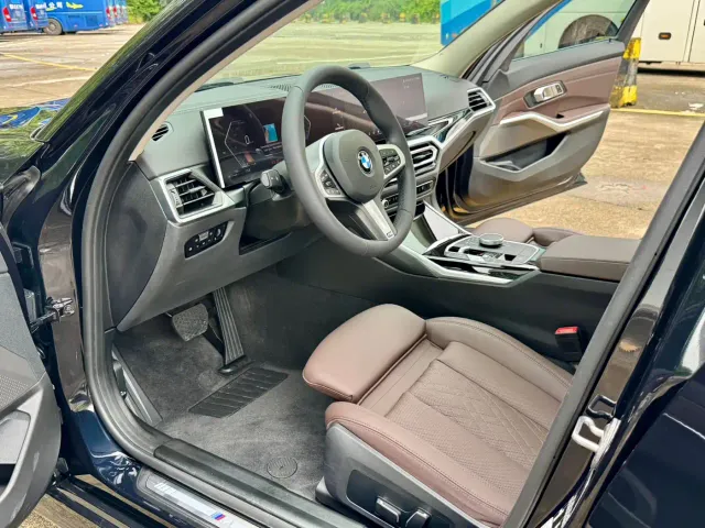 BMW 3 Series — Фото автомобиля 4