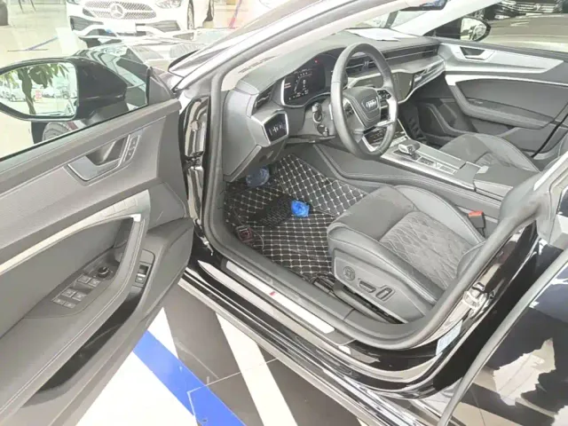 Audi A7L — Фото автомобиля 15