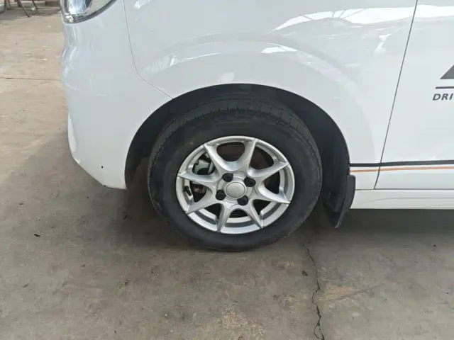 Roewe Clever — Фото автомобиля 22