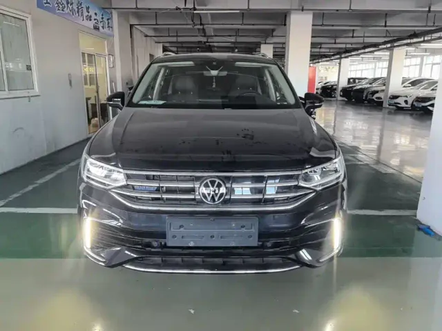 Volkswagen Tiguan L PHEV — Фото автомобиля 2