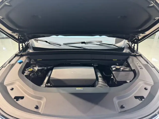 Li Auto Li Xiang L9 2025 Ultra Smart Renewal Edition — Фото автомобиля 6