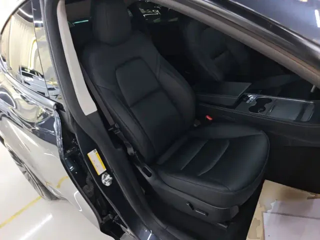Tesla Model Y — Фото автомобиля 24